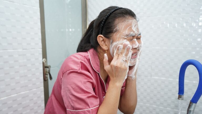 That Tight Clean Feeling After Washing Your Face Properly? Yeah, That’s Not What Clean Feels Like